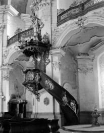 kościół, ob. parafialny pw. Wniebowzięcia Najświętszej Marii Panny - wnętrze: ambona, skan 1