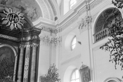 kościół parafialny pw. św.św. Mikołaja i Franciszka Ksawerego - wnętrze, skan 1