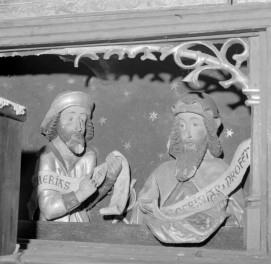 kościół filialny pw. św. Marcina - wnętrze: tryptyk fragment, predella, skan 1