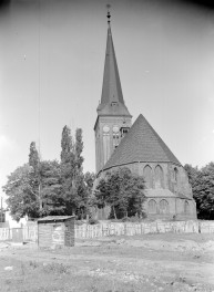 kościół pw. św. Jana Chrzciciela - elewacja wschodnia - prezbiterium, skan 1
