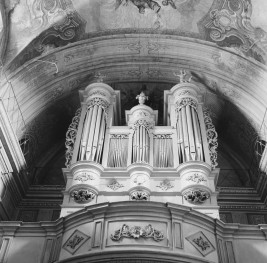 klasztor Franciszkanów - wnętrze, ściana zachodnia, organy, prospekt, skan 1