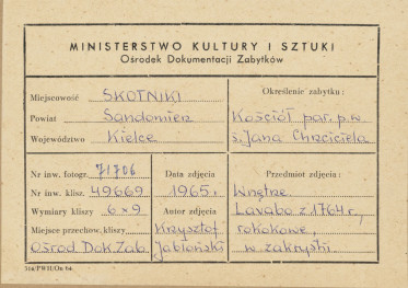 Kościół parafialny - widok lavabo w zakrystii - metryczka, skan 1
