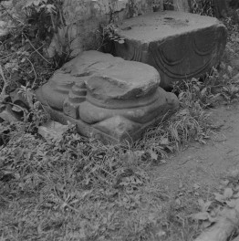 Kościół Rzymskokatolicki pw. NMP na Piasku. Fragmenty kościoła romańskiego., skan 1