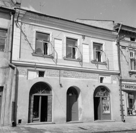 kamienica - elewacja frontowa, punkt usługowy, skan 1