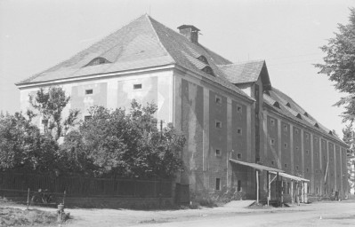 opactwo Cystersów - spichlerz - elewacja, skan 1