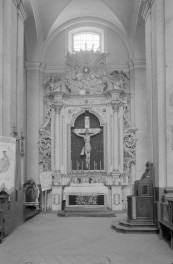 kościół Imienia Najświętszej Maryi Panny - wnętrze: ołtarz boczny, skan 1