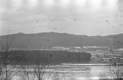 okolice zamku - widok na San i wzgórza, skan 1