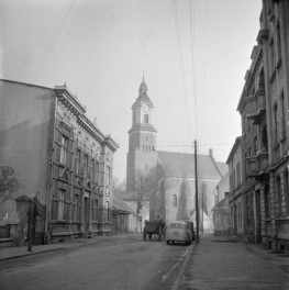 kościół parafialny pw. św. Floriana, XV, 1790-1808 - widok ogólny, skan 1