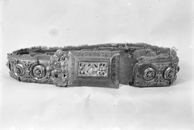 Muzeum Świętokrzyskie w Kielcach, pas polski przeworski metalowy, skan 1