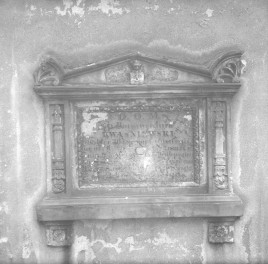 kościołem pw. św. Katarzyny Aleksandryjskiej - epitafium Bonawindura Kwaśniewskiego, skan 1