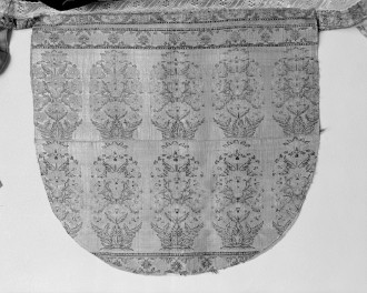 Muzeum Archidiecezjalne - zbiory - pas lity dwustronny - Persja /XVII wiek/ - głowa i wciąża /fragment/ - awers, skan 1