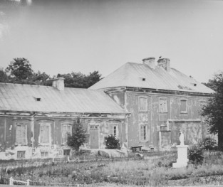 pałac - skrzydło, oficyna wschodnia, skan 1