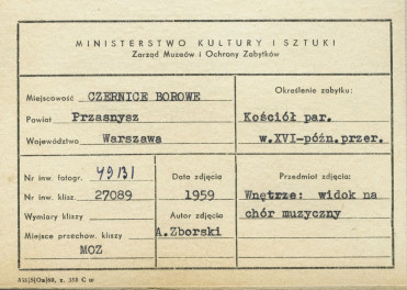 Kościół parafialny - wnętrze, widok nawy w kierunku chóru muzycznego - metryczka, skan 1