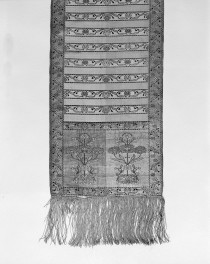 Muzeum Narodowe - od. Muzeum Sztuk Użytkowych - zbiory - pas lity trójstronny - Lyon /1785 - 1792 rok/ - głowa i wciąża /fragment/ - awers, skan 1