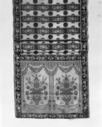 Centralne Muzeum Włókiennictwa - zbiory - pas lity dwustronny - Gdańsk /Besch 1770 - 1793 rok/ - głowa i wciąża /fragment/ - awers, skan 1