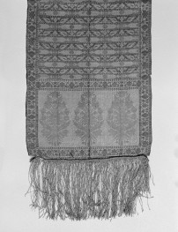 Muzeum Archidiecezjalne - zbiory - pas lity dwustronny - Stambuł /XVIII wiek/ - głowa i wciąża /fragment/ - awers, skan 1