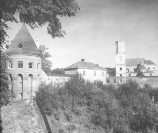 kościół i klasztor benedyktynów - widok ogólny, skan 1