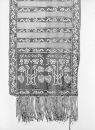 Muzeum Diecezjalne - zbiory - pas jedwabny czterostronny - Kobyłka /1781 - 1784 rok/ - głowa i wciąża /fragment/ - awers, skan 1