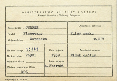 Ruiny zamku - widok ogólny od strony zach. - metryczka, skan 1