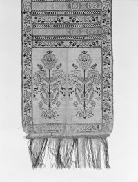 Muzeum Narodowe - od. Muzeum Sztuk Użytkowych - zbiory - pas jedwabny czterostronny - Kraków /Antoni Puciłowski lub Antoni Chmielewski XVIII wiek/ - głowa i wciąża /fragment/ - awers, skan 1