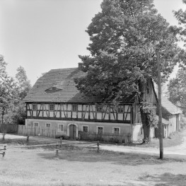 dom nr. 243 - widok ogólny, skan 1