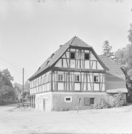 zagroda wiejska dom nr. 34 / stodoła - elewacja szczytowa, skan 1