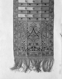 Zamek Królewski - zbiory - pas lity czterostronny - /XIX wiek/ - głowa i wciąża /fragment/ - awers, skan 1