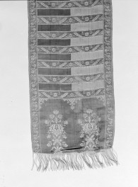 Muzeum Narodowe - od. Muzeum Sztuk Użytkowych - zbiory - pas jedwabny czterostronny - Kraków /Franciszek Masłowski 1781 - 1806 rok/ - głowa i wciąża /fragment/ - awers, skan 1