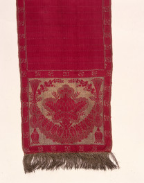 Centralne Muzeum Włókiennictwa - zbiory - pas lity dwustronny - Lyon /Leon Madżarski 1785 - 1792 rok/ - głowa i wciąża /fragment/ - awers, skan 1