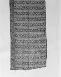 Muzeum Narodowe - od. Muzeum Sztuk Użytkowych - zbiory - pas lity jednostronny - Persja /XVII wiek/ - głowa i wciąża /fragment/ - awers, skan 1
