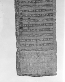 Muzeum Narodowe - od. Muzeum Sztuk Użytkowych - zbiory - pas półlity czterostronny - Kobyłka /1781 - 1784 rok/ - głowa i wciąża /fragment/ - awers, skan 1