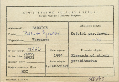 Kościół parafialny drewniany - widok od strony wsch. na prezbiterium - metryczka, skan 1