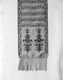 Muzeum Narodowe - zbiory - pas jedwabny czterostronny - Kraków /Andrzej Belica 1796 - 1800 rok/ - głowa i wciąża /fragment/ - awers, skan 1