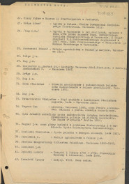 tekst podzielony na części składowe (cz.4) pełnego rozdziału stanowiący materiał roboczy przygotowany z myślą o publikacji "Ogrody Polskie" (wyd. 1954) wraz z naniesionymi poprawkami, oddzielnie przygotowaną obwolutą oraz przypisami, skan 25