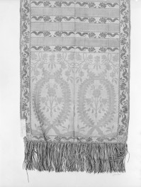 Muzeum Diecezjalne - zbiory - pas jedwabny czterostronny - Kobyłka /1781 - 1784 rok/ - głowa i wciąża /fragment/ - awers, skan 1