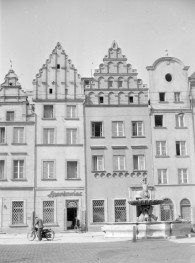 kamienice - elewacje frontowe, skan 1