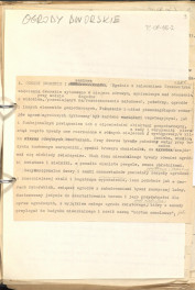 tekst uzupełniony fotografiami oraz rysunkami stanowiący materiał roboczy do zagadnień sztuki ogrodowej oraz przemian w kształtowaniu miast w epoce gotyku, zgrupowany w rozdzaiły: uwagi ogólne, piśmiennictwo ogrodnicze, ogrody siedlisk wiejskich, dworskich oraz zamkowych,rezydencje letnie, dwory myśliwskie, zwierzyńce, miasto., skan 10