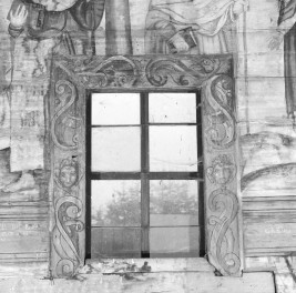 kościół pw. św. Elżbiety Węgierskiej - wnętrze - prezbiterium - ściana południowa - okno, skan 1