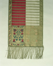 Muzeum Zamkowe - zbiory - pas lity czterostronny - Słuck /Jan Madżarski 1767 - 1780 rok/ - głowa i wciąża /fragment/ - awers, skan 1