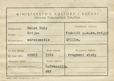 Kościół parafialny - widok fragmentu wieży i elewacji od strony płd. - metryczka, skan 1