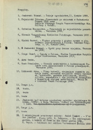 tekst, materiał roboczy do rozdziału VII "Naturalizm i eklektyzm XIX wieku" do wydawnictw: „Ogrody Polskie” i „Zarys historii kompozycji…”; kolejna wersja zmian, strony całe i karty z naklejonymi fragmentami tekstu, skan 14