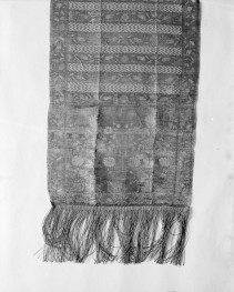 Muzeum Narodowe - zbiory - pas lity czterostronny - Warszawa lub Lipków /Paschalis Jakubowicz 1788 - 1790 rok/ - głowa i wciąża /fragment/ - awers, skan 1