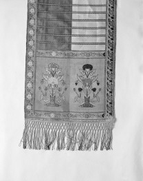 Muzeum Narodowe - zbiory - pas lity czterostronny - Słuck /Jan Madżarski 1767 - 1780 rok/ - głowa i wciąża /fragment/ - awers, skan 1