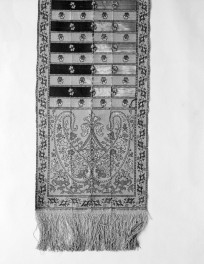 Muzeum Narodowe - zbiory - pas lity czterostronny - Lyon /1785 - 1792 rok/ - głowa i wciąża /fragment/ - awers, skan 1