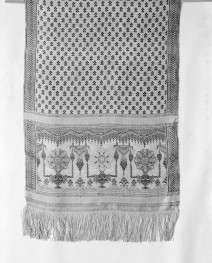 Muzeum Narodowe - zbiory - pas jedwabny dwustronny - Kupawno, Rosja /1775 - 1803 rok/ - głowa i wciąża /fragment/ - awers, skan 1