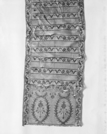 Muzeum Narodowe - zbiory - pas jedwabny dwustronny - Kobyłka /1781 - 1784 rok/ - głowa i wciąża /fragment/ - awers, skan 1