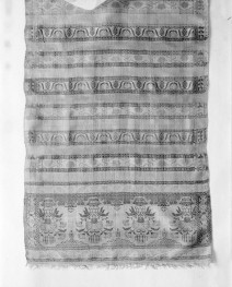 Muzeum Narodowe - zbiory - pas jedwabny jednostronny - Rosja /XVIII wiek/ - głowa i wciąża /fragment/ - awers, skan 1