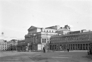 Teatr Wielki - elewacja frontowa, skan 1