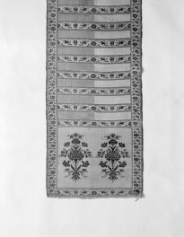 Muzeum Narodowe - zbiory - pas jedwabny czterostronny - Słuck /Jan Madżarski 1767 - 1780 rok/ - głowa i wciąża /fragment/ - awers, skan 1