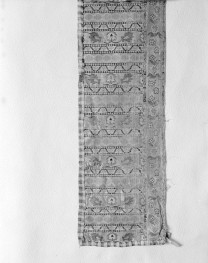 Muzeum Narodowe - zbiory - pas jedwabny dwustronny - Lipków /Paschalis Jakubowicz 1791 - 1794 rok/ - głowa i wciąża /fragment/ - awers, skan 1